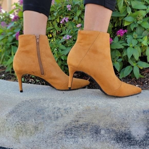 Shoes - Women's Mocha Pointy Toe Ankle Boots